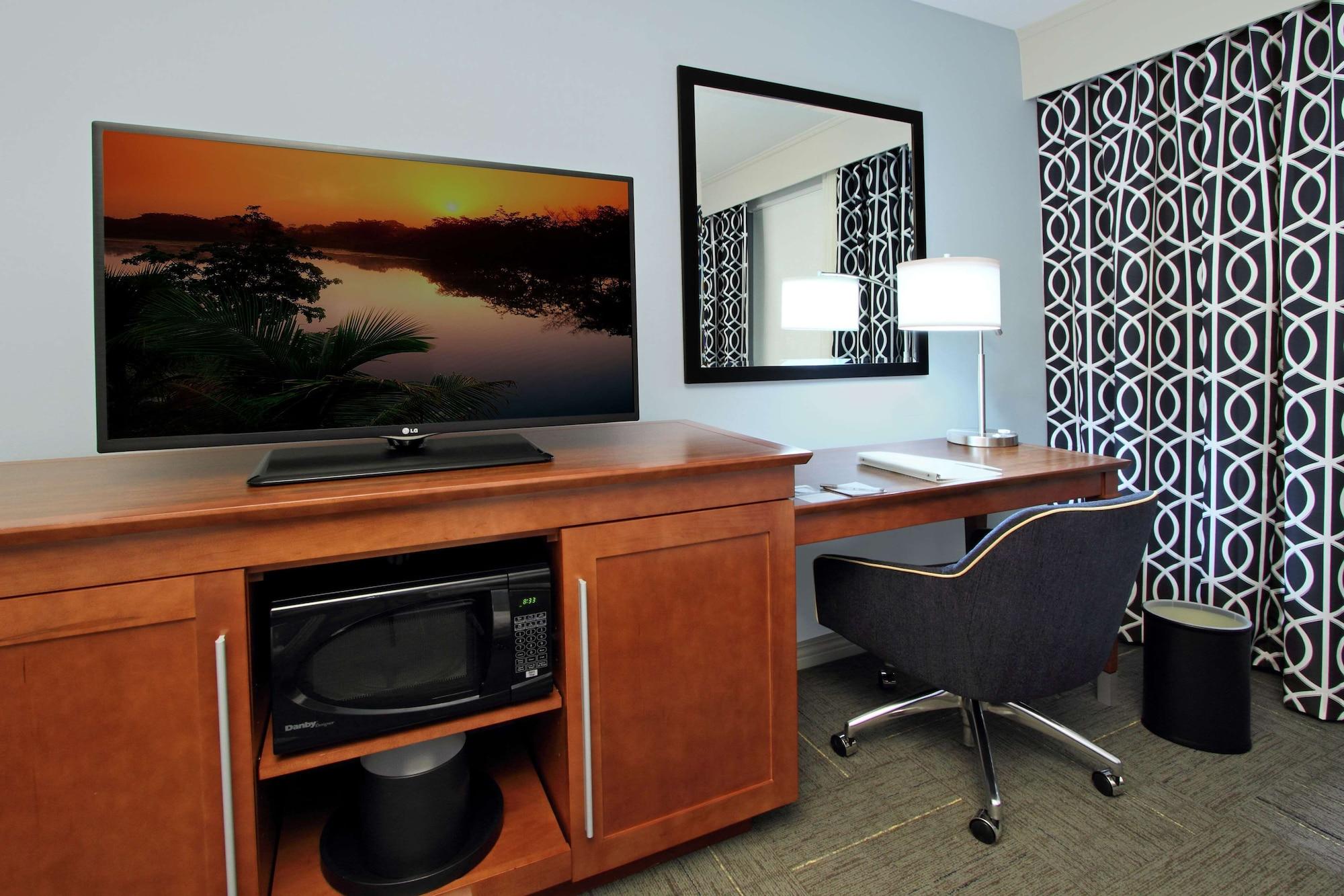 Hampton Inn Richland/South Jackson Екстериор снимка